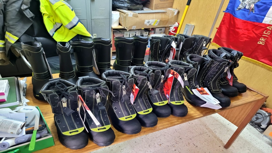 Redinter y Bomberos de Arica generan acuerdo de cooperación para el combate de incendios eléctricos